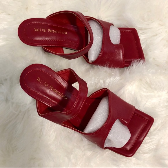 NWT cherry red leather square toe thong 3” kitty heel discontinued toe loop FIRM - Picture 7 of 15